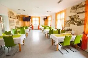 Hotel Lidovy Dum Revnice