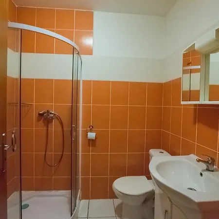 Lidovy Dum Hotel Revnice
